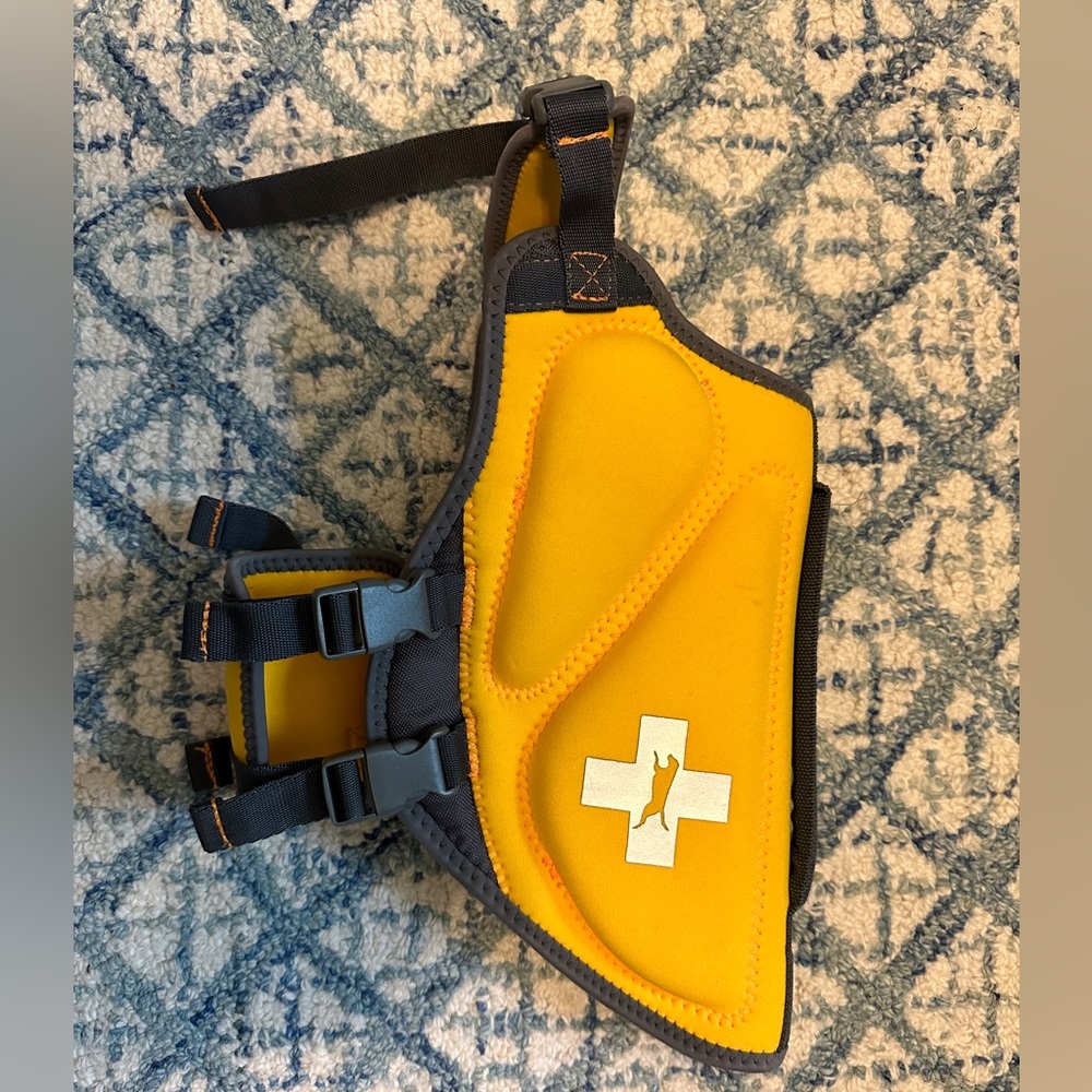 Dog life jacket/ life-vest/ life-preserver